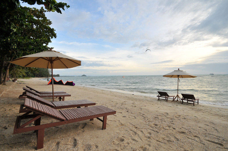 Grand Sea View Beach Resotel Lipa Noi Exterior photo